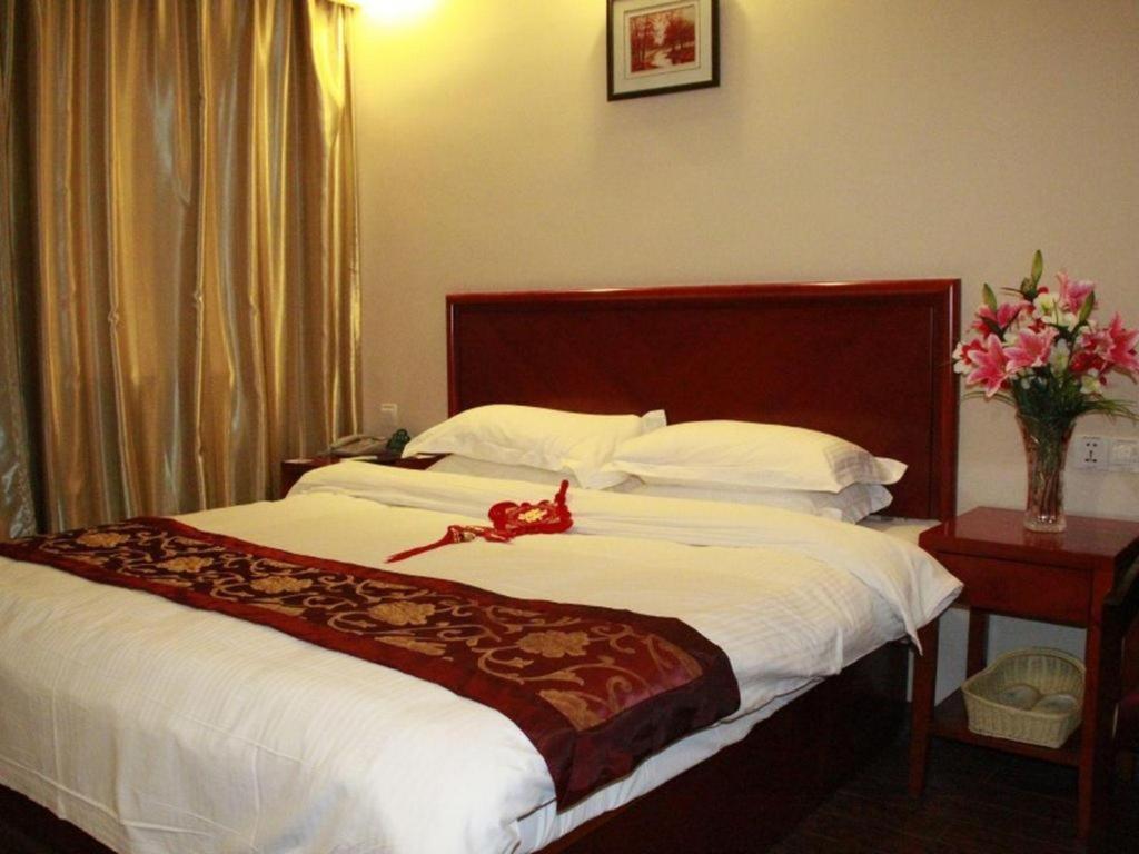 Greentree Inn Shanghai Guangxin Road Tongji Hospital Express Hotel Exterior foto